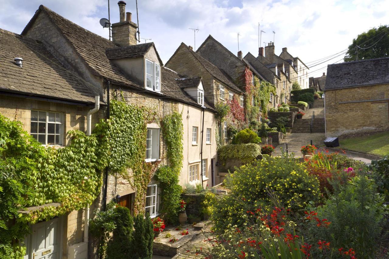 Well Cottage: A Cotswold Cottage At The Heart Of The Village Of 크루드웰 외부 사진