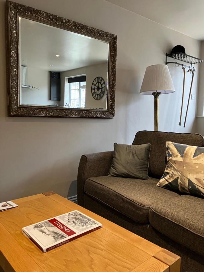 Well Cottage: A Cotswold Cottage At The Heart Of The Village Of 크루드웰 외부 사진