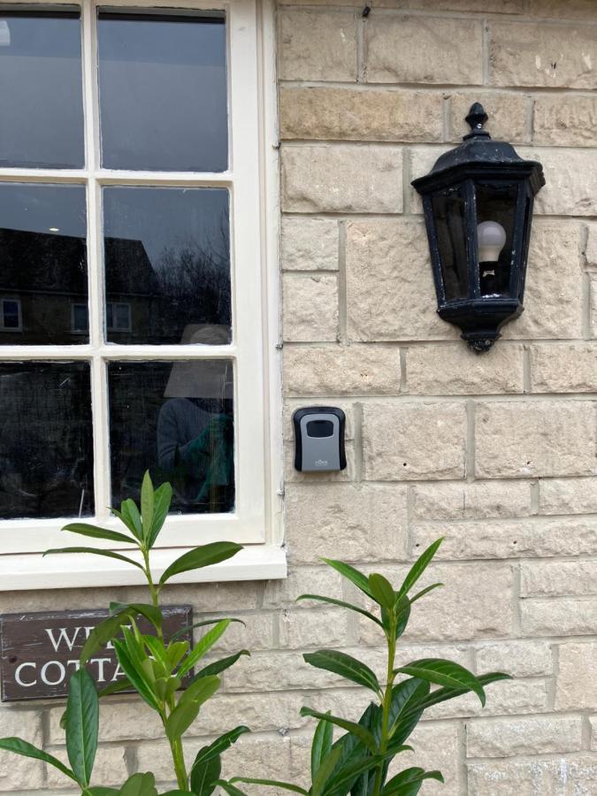 Well Cottage: A Cotswold Cottage At The Heart Of The Village Of 크루드웰 외부 사진